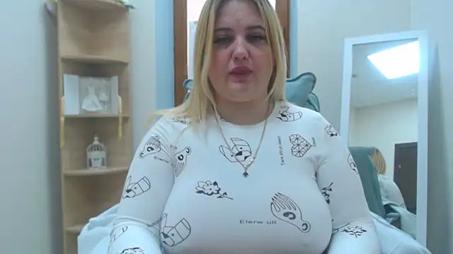 Snapshot of Doliss chatting on February 4, 2026, 7:36 am Doliss online show from February 4, 2026, 7:36 am