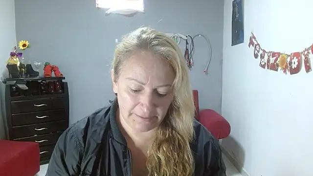Snapshot of emperabigbootybigass chatting on March 17, 2025, 12:25 pm emperabigbootybigass online show from March 17, 2025, 12:25 pm