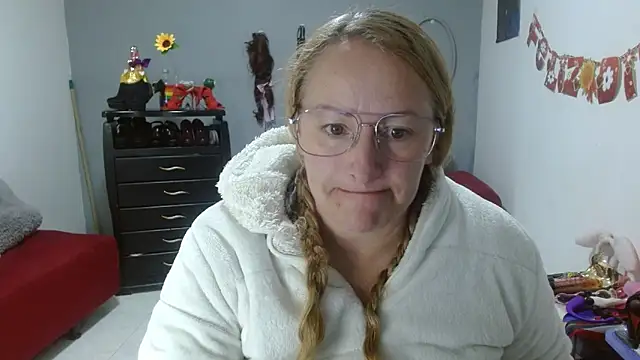 Snapshot of emperabigbootybigass chatting on March 21, 2025, 12:17 pm emperabigbootybigass online show from March 21, 2025, 12:17 pm