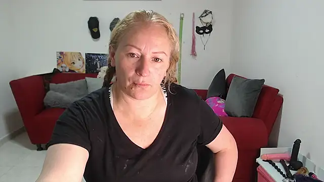 Snapshot of emperabigbootybigass chatting on September 10, 2025, 12:15 pm emperabigbootybigass online show from September 10, 2025, 12:15 pm