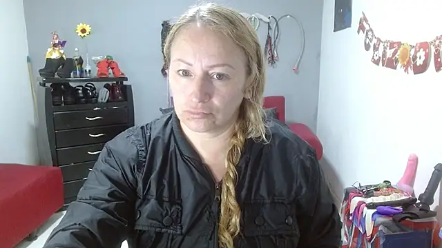 Snapshot of emperabigbootybigass chatting on March 18, 2025, 12:17 pm emperabigbootybigass online show from March 18, 2025, 12:17 pm
