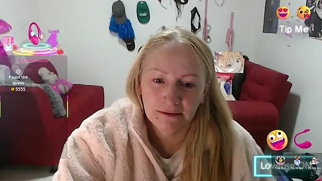 emperabigbootybigass online show from November 21, 2025, 12:26 pm