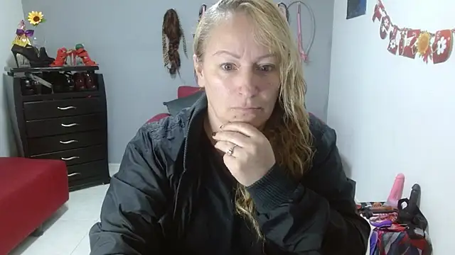 Snapshot of emperabigbootybigass chatting on March 12, 2025, 12:15 pm emperabigbootybigass online show from March 12, 2025, 12:15 pm