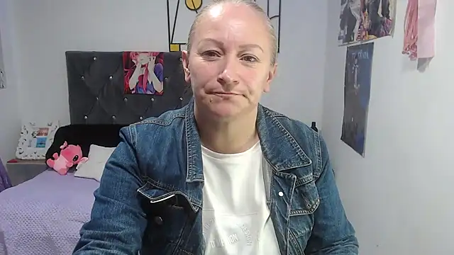 Snapshot of emperabigbootybigass chatting on June 26, 2026, 12:22 pm emperabigbootybigass online show from June 26, 2026, 12:22 pm