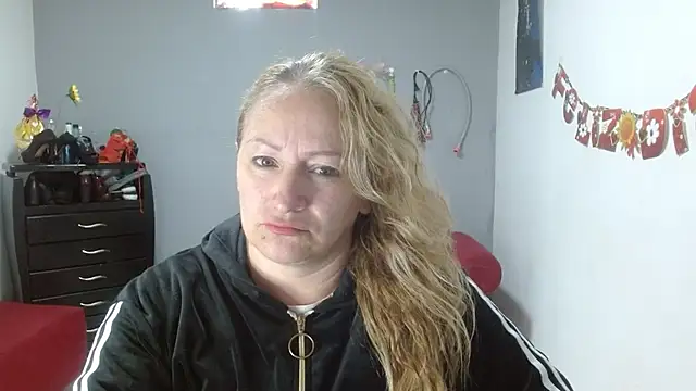 Snapshot of emperabigbootybigass chatting on March 11, 2025, 12:17 pm emperabigbootybigass online show from March 11, 2025, 12:17 pm