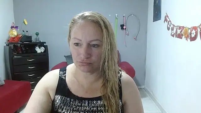 Snapshot of emperabigbootybigass chatting on March 3, 2025, 6:35 pm emperabigbootybigass online show from March 3, 2025, 6:35 pm