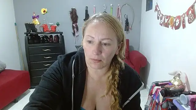 Snapshot of emperabigbootybigass chatting on March 21, 2025, 6:29 pm emperabigbootybigass online show from March 21, 2025, 6:29 pm