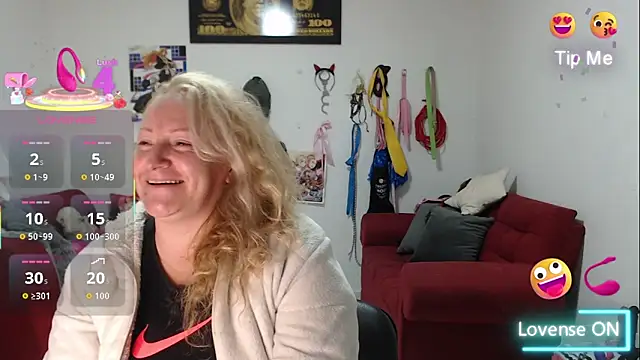 emperabigbootybigass online show from November 4, 2025, 12:31 pm