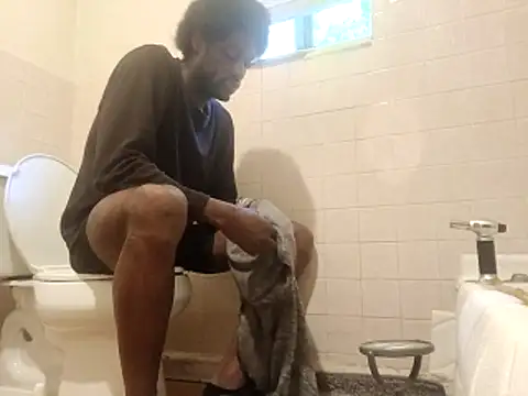 DevinToore online show from November 2, 2025, 8:25 pm