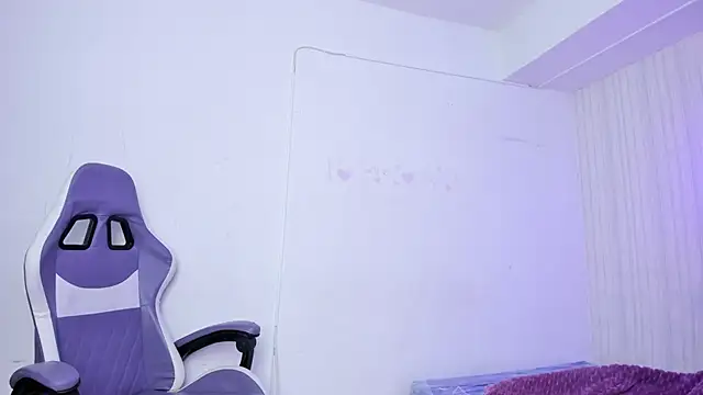 Snapshot of miku_katsuragi chatting on January 9, 2026, 9:11 pm miku katsuragi online show from January 9, 2026, 9:11 pm