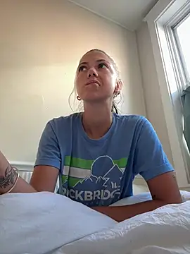 Snapshot of emilycoco chatting on July 19, 2026, 9:55 pm emilycoco online show from July 19, 2026, 9:55 pm