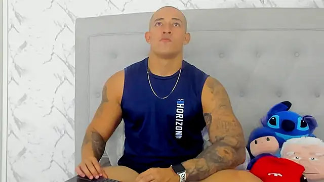 luigiferrara online show from September 10, 2025, 9:58 pm