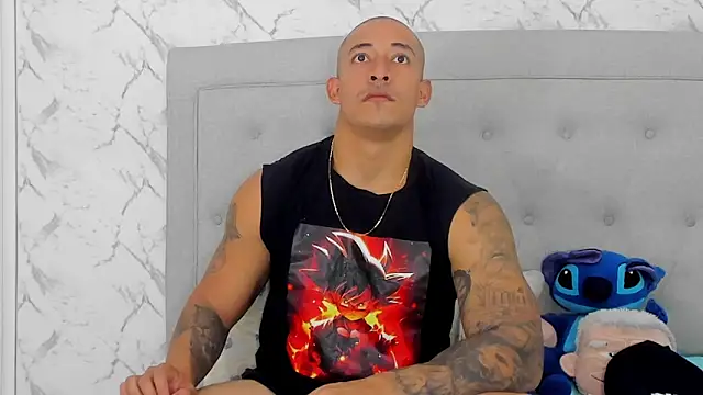 luigiferrara online show from October 27, 2025, 9:49 pm