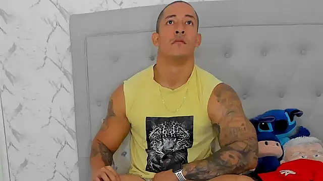 luigiferrara online show from November 30, 2025, 2:51 pm