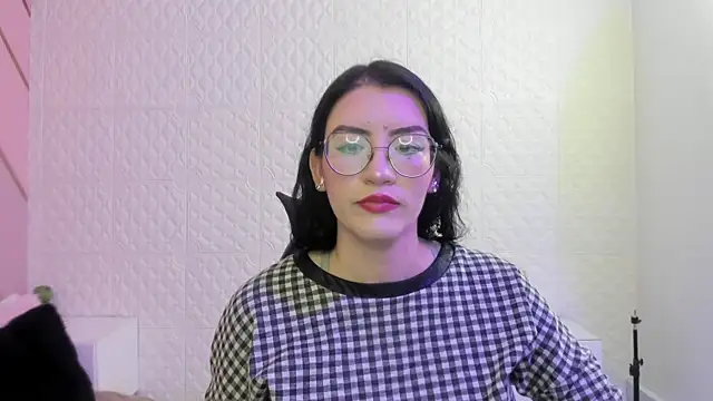 Snapshot of Violetaa_diazz chatting on May 27, 2026, 9:11 pm Violetaa diazz online show from May 27, 2026, 9:11 pm