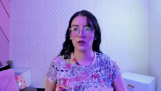 Snapshot of Violetaa_diazz chatting on June 6, 2026, 9:09 pm Violetaa diazz online show from June 6, 2026, 9:09 pm