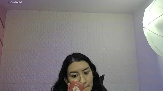 Snapshot of Violetaa_diazz chatting on September 30, 2025, 9:10 pm Violetaa diazz online show from September 30, 2025, 9:10 pm