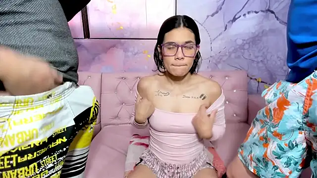 Snapshot of Living_room chatting on February 23, 2025, 3:18 pm Living room online show from February 23, 2025, 3:18 pm