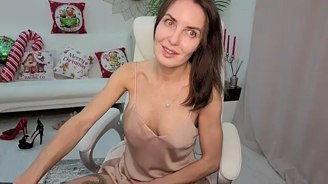 Snapshot of Beylly chatting on December 1, 2025, 2:51 pm Beylly online show from December 1, 2025, 2:51 pm