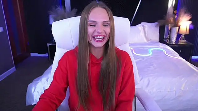 KiraGrayy online show from October 3, 2025, 1:01 pm