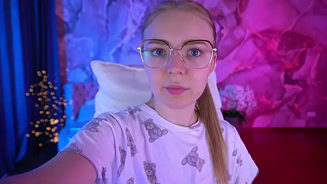 Snapshot of EmilySunshineS chatting on September 20, 2025, 12:54 pm EmilySunshineS online show from September 20, 2025, 12:54 pm