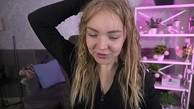 Snapshot of EmilySunshineS chatting on October 1, 2025, 6:29 am EmilySunshineS online show from October 1, 2025, 6:29 am