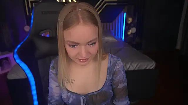 Snapshot of EmilySunshineS chatting on March 22, 2025, 9:31 pm EmilySunshineS online show from March 22, 2025, 9:31 pm