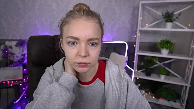 Snapshot of EmilySunshineS chatting on November 23, 2025, 7:40 am EmilySunshineS online show from November 23, 2025, 7:40 am