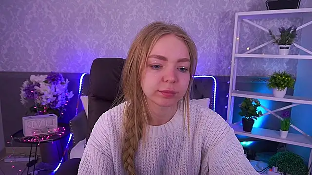 Snapshot of EmilySunshineS chatting on December 15, 2025, 7:36 am EmilySunshineS online show from December 15, 2025, 7:36 am