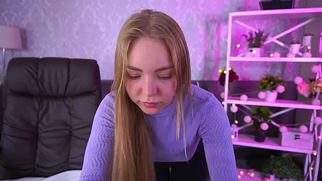 Snapshot of EmilySunshineS chatting on October 24, 2025, 6:01 am EmilySunshineS online show from October 24, 2025, 6:01 am