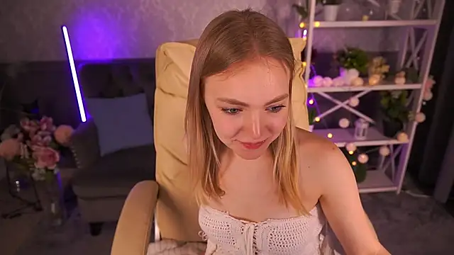 Snapshot of EmilySunshineS chatting on March 10, 2025, 12:28 am EmilySunshineS online show from March 10, 2025, 12:28 am