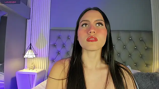 VioletthaRous online show from November 11, 2025, 10:47 pm