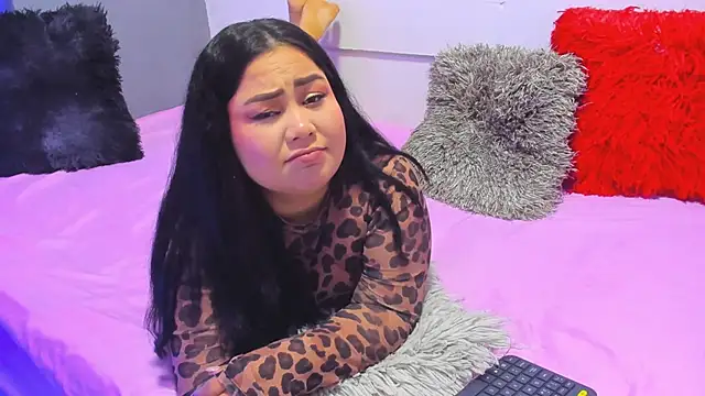 victoriajk online show from February 17, 2026, 12:46 pm