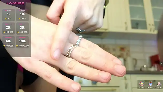 janecandyy  online show from March 7, 2025, 4:33 pm