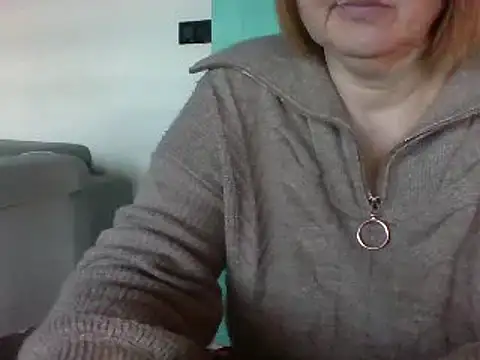 Snapshot of Sandcoq chatting on January 14, 2025, 3:36 pm Sandcoq online show from January 14, 2025, 3:36 pm