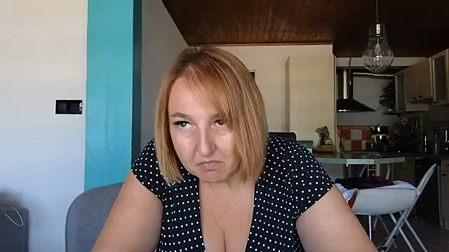 Snapshot of Sandcoq chatting on July 14, 2026, 8:30 am Sandcoq online show from July 14, 2026, 8:30 am