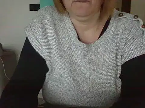 Snapshot of Sandcoq chatting on January 9, 2025, 2:18 pm Sandcoq online show from January 9, 2025, 2:18 pm