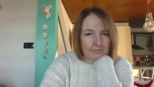 Snapshot of Sandcoq chatting on December 15, 2025, 9:59 am Sandcoq online show from December 15, 2025, 9:59 am