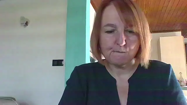 Snapshot of Sandcoq chatting on October 10, 2025, 12:28 pm Sandcoq online show from October 10, 2025, 12:28 pm