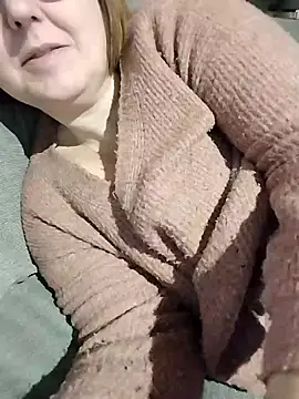 Snapshot of Sandcoq chatting on February 3, 2025, 10:32 pm Sandcoq online show from February 3, 2025, 10:32 pm