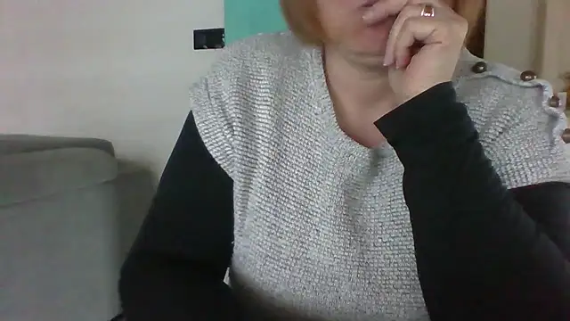 Snapshot of Sandcoq chatting on January 8, 2025, 10:15 am Sandcoq online show from January 8, 2025, 10:15 am