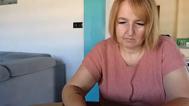 Snapshot of Sandcoq chatting on July 17, 2026, 8:55 am Sandcoq online show from July 17, 2026, 8:55 am