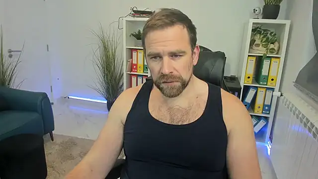 Snapshot of John-E-Dough chatting on December 2, 2025, 8:49 am John-E-Dough online show from December 2, 2025, 8:49 am