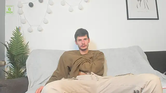 Piero NightDay online show from December 5, 2024, 5:23 pm