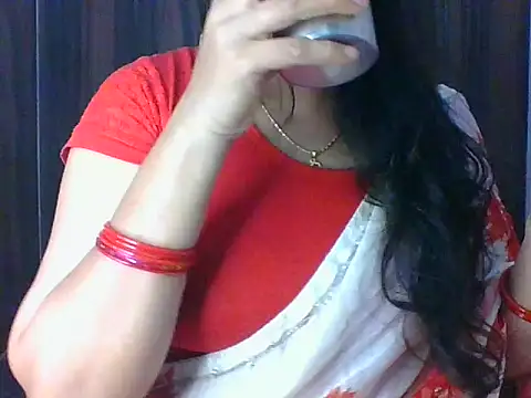 Snapshot of santurmom chatting on July 13, 2026, 6:18 pm santurmom online show from July 13, 2026, 6:18 pm