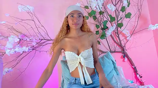 Charlotte Love10 online show from March 29, 2026, 8:54 pm