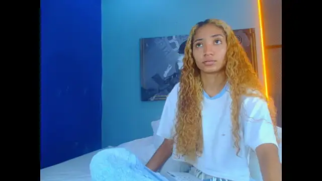 Snapshot of Charlotte_Love10 chatting on November 7, 2025, 11:48 am Charlotte Love10 online show from November 7, 2025, 11:48 am