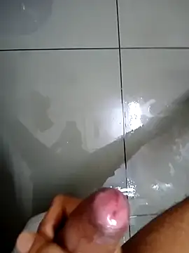 naughtiestdaddy online show from December 15, 2024, 5:02 am