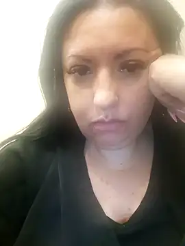Snapshot of Veronica-Celie chatting on April 23, 2026, 10:33 pm Veronica-Celie online show from April 23, 2026, 10:33 pm