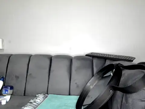 Pearl 00 online show from January 15, 2026, 8:23 pm